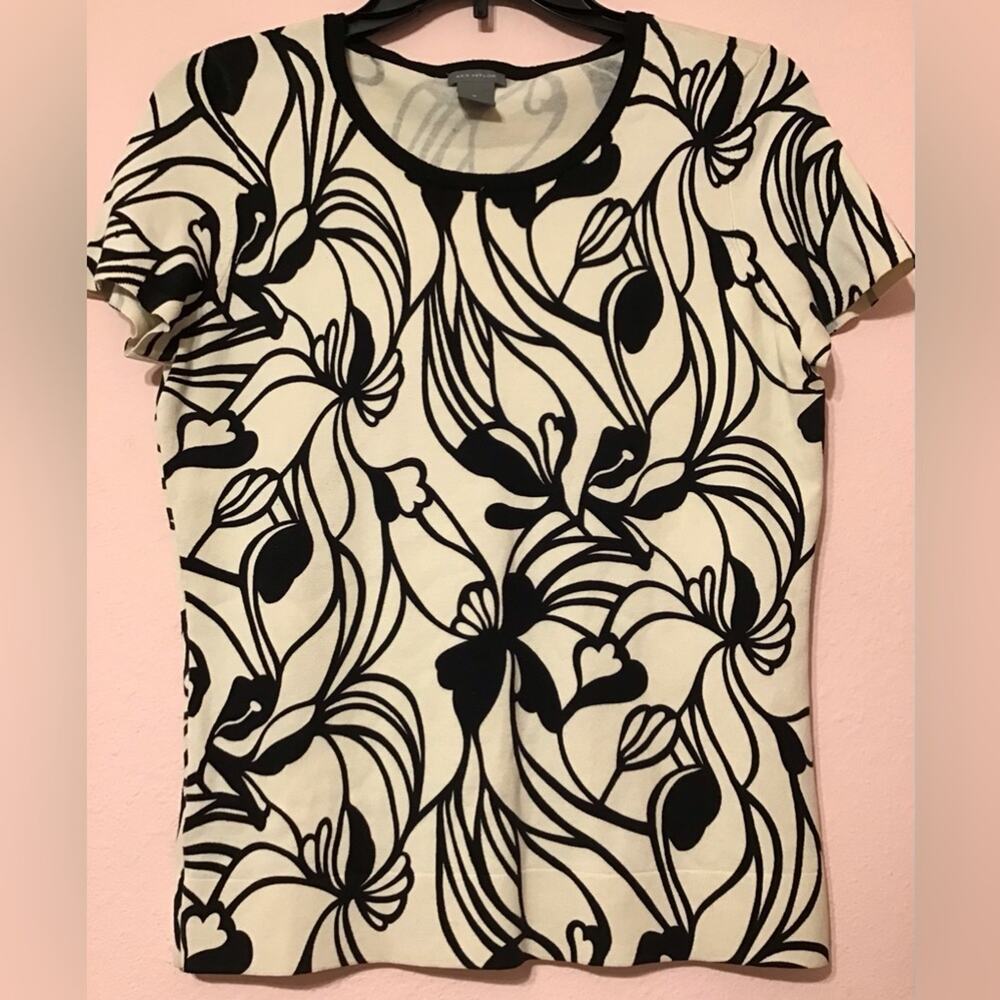 Ann Taylor cream black blouse size medium
